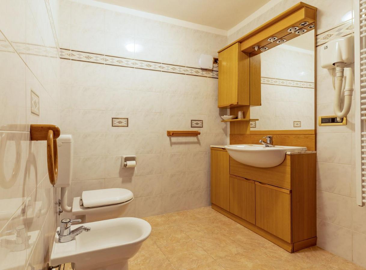 Hotel Des Alpes 3*