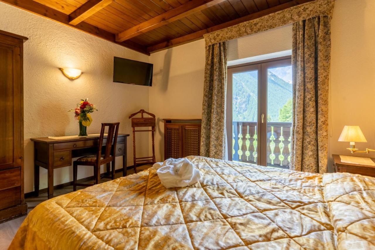 Des Alpes Hotel