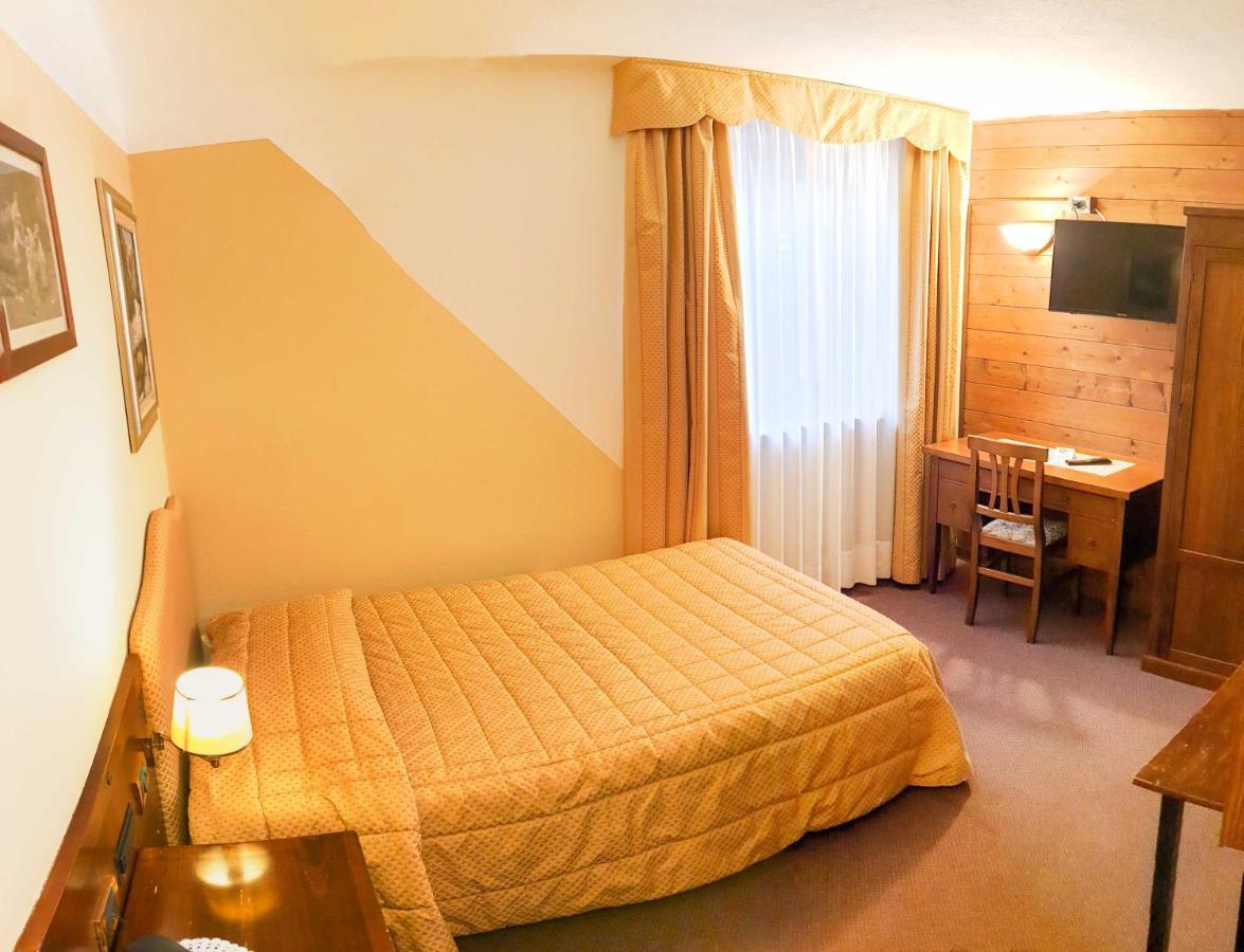 Des Alpes 3*