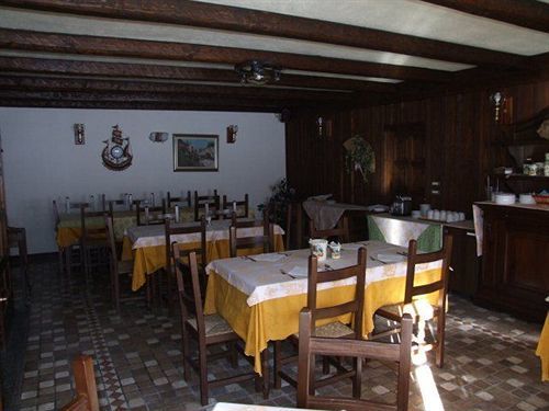 Hotel Des Alpes 3*